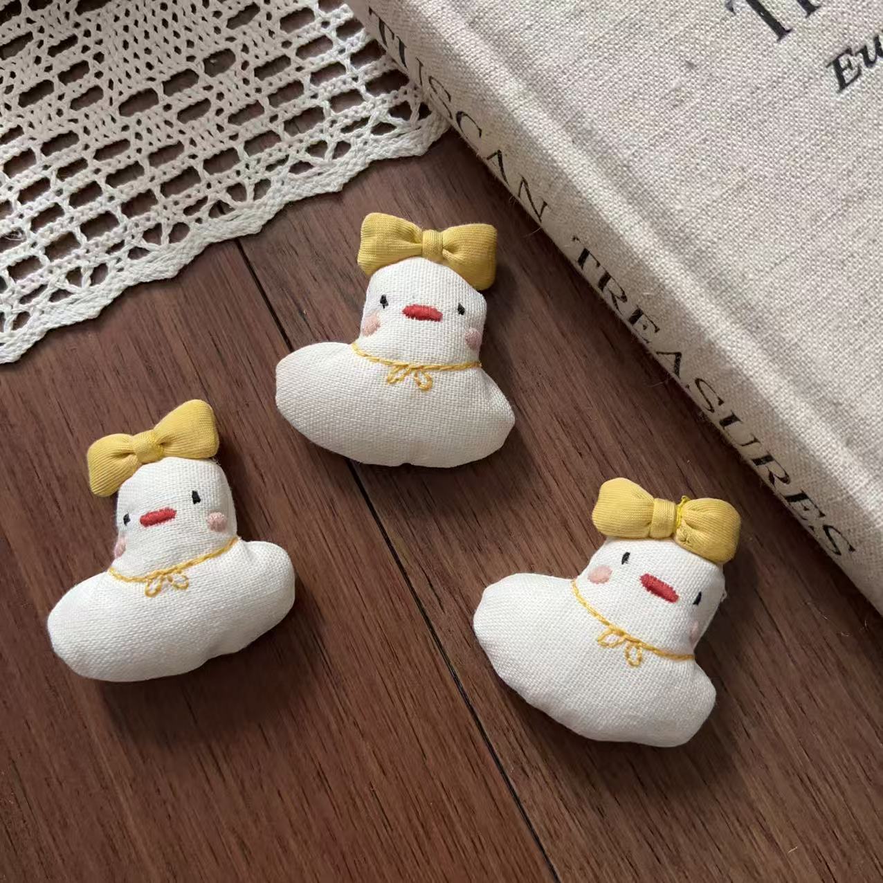 Lindo Pato Amarillo de Peluche - Summer Duck Clothing reseña y precio